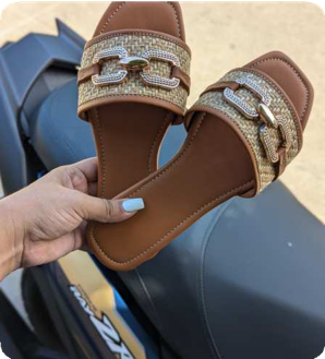 Sandalia café con perlas (FiCher)