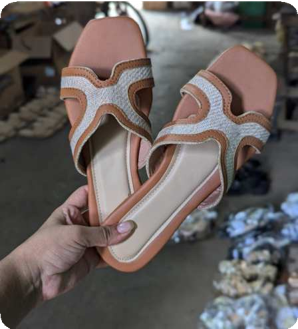 54 Sandalia planas café con blanco (FiCher03)